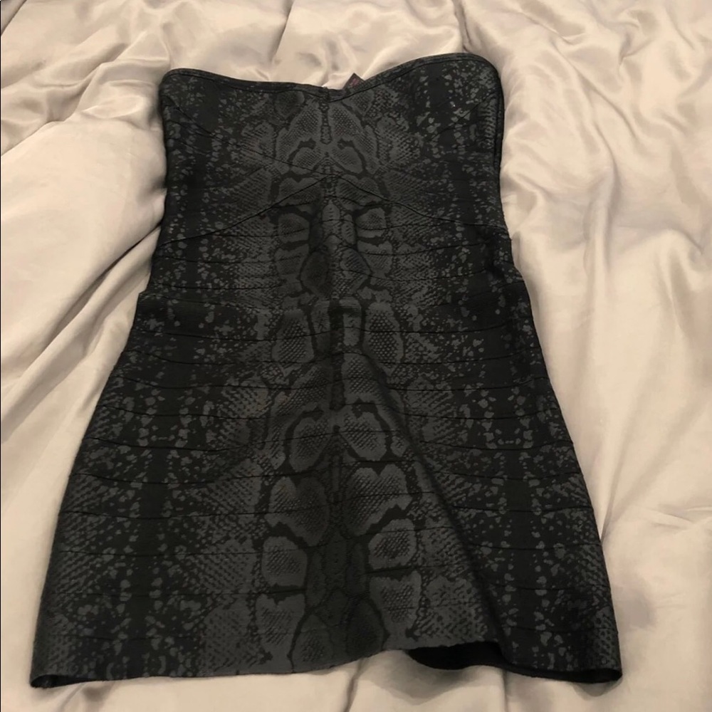 Dress - Picture 3 of 3
